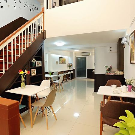 Baan Namtarn Guest House Бангкок Экстерьер фото