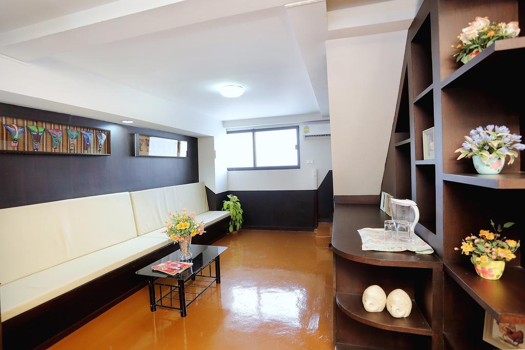 Baan Namtarn Guest House Бангкок Номер фото