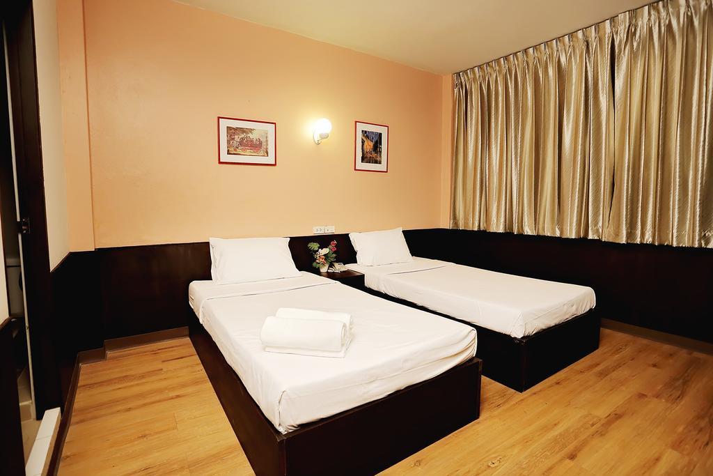 Baan Namtarn Guest House Бангкок Номер фото